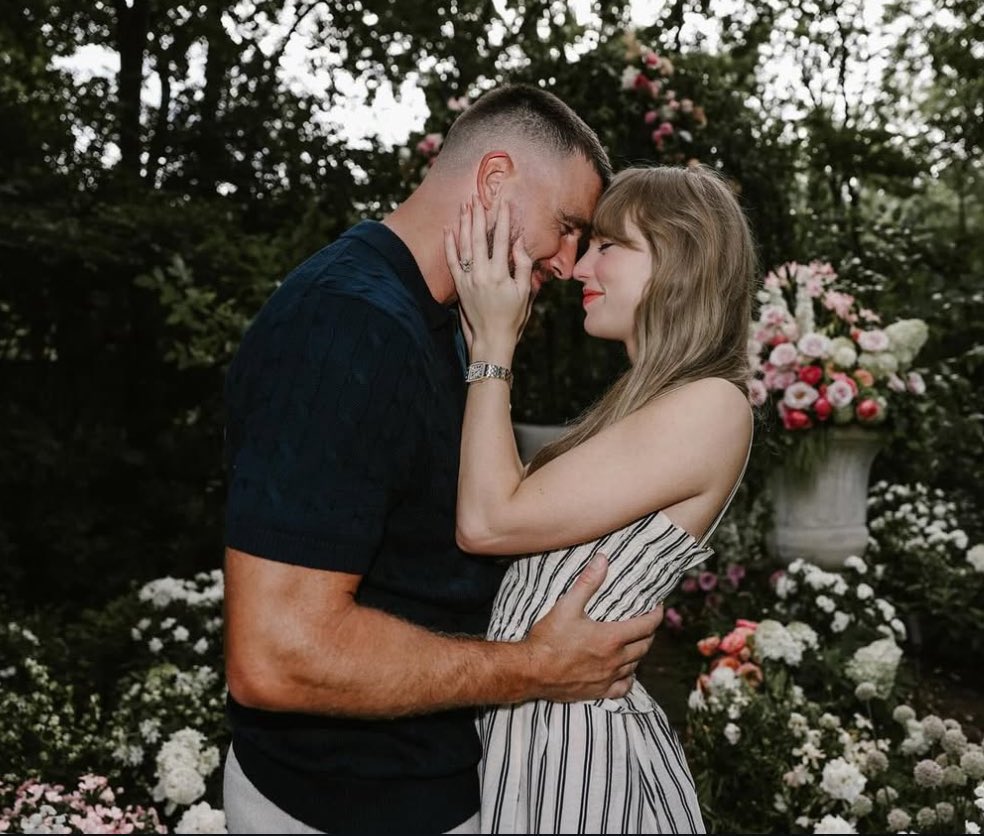 TAYLOR ENGAGED OMG