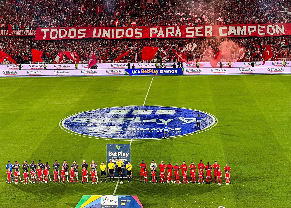 La HINCHADA siempre creyó, apoyó y confió, pero todo tiene un limite...

NO LE EXIJAN ABSOLUTAMENTE NADA AL HINCHA, señalen a los directamente responsables de esta podrida actualidad deportiva, el $€ñ🤑r Tuli🤑, Marcela, Myriam y toda esa NEFASTA "familia" de 💩.

Andrés