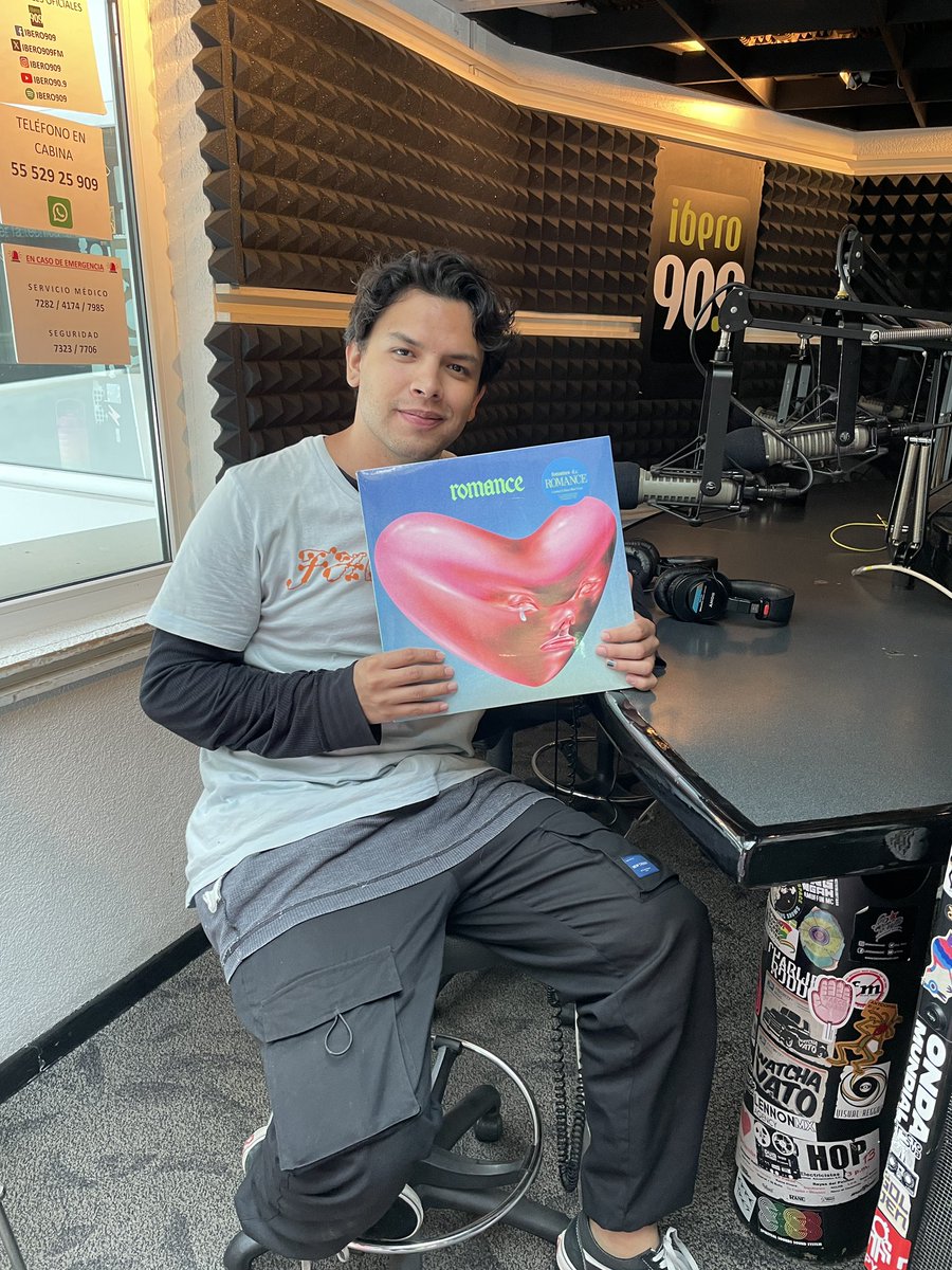 Sintonicen en caso de emergencia a las 3 PM con <a href="/alde_barano/">Aldebarán (Ol' Bran)</a>. Celebramos el aniversario de <a href="/LaRomaRecords/">La Roma Records</a> y podrían ganarse la edición especial de Romance de <a href="/fontainesdublin/">Fontaines D.C.</a>.