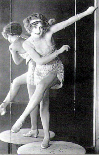 **IMPORTANT NEWS RE: SHIPPING TO USA** 
Royal Mail have found a workaround which will go in place right at the 11th Hour ! Hooray ! 🇺🇸royalmail.com/usapersonalupd… #MHHSBD #TrumpTariffs #TheCraftersUK #UKMakers #CraftBizParty #firsttmaster #shopindie #shopsmall #USTariffs #deminimis