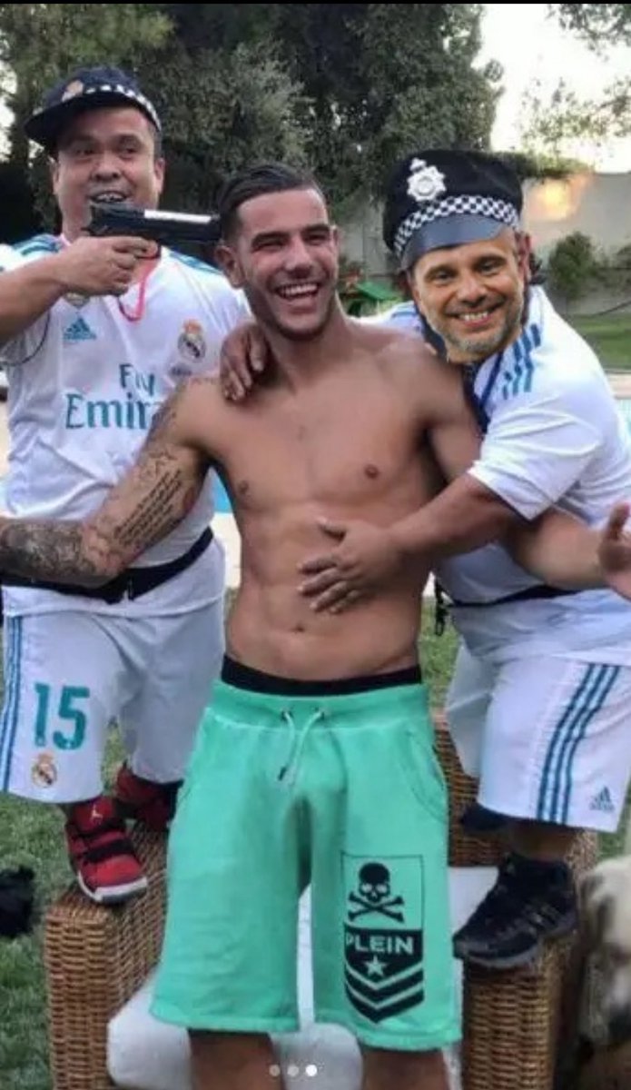 Милан Milan 🇮🇹🇷🇺🇺🇸❤️🖤 tweet media