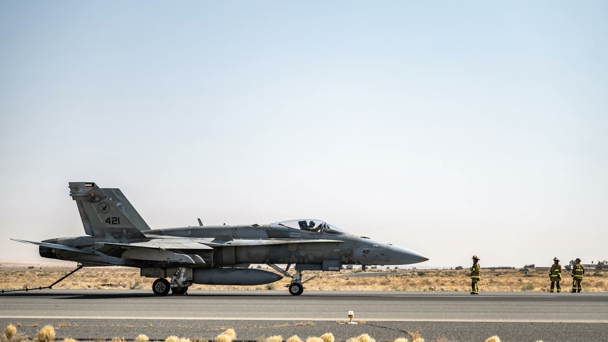 "Aku wait Hornet Kuwait"

Sebenarnya, saya masih bercuti atas sebab kesihatan. Tapi, tak bermakna saya akan sunyi atau tak pandang isu mengenai Hornet Kuwait.

Ada yang DM tanya pendapat, tak kurang juga contact melalui messenger melalui FB.

Beginilah, saya faham dan mafhum