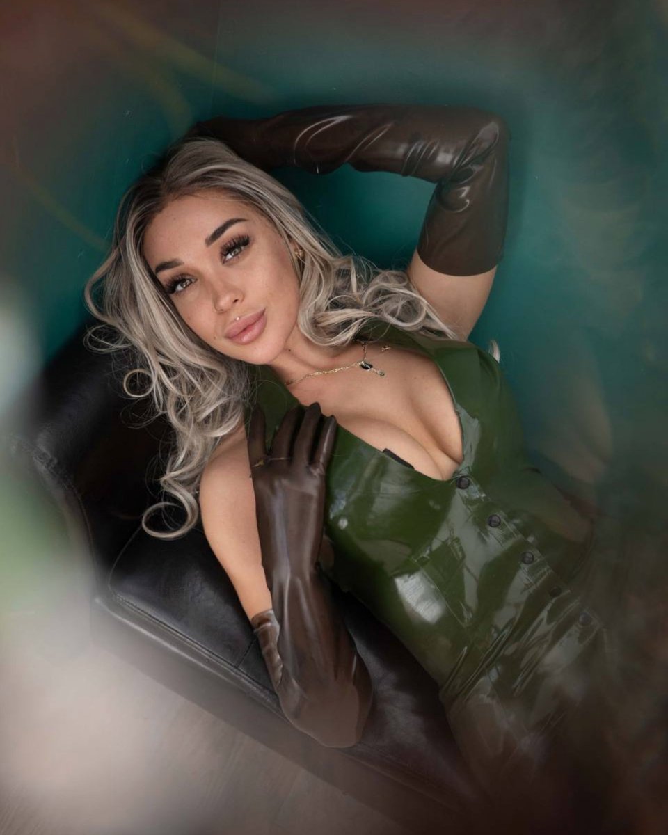 Come to me.. find yourself in submission. 🖤
t.me/goddess4569