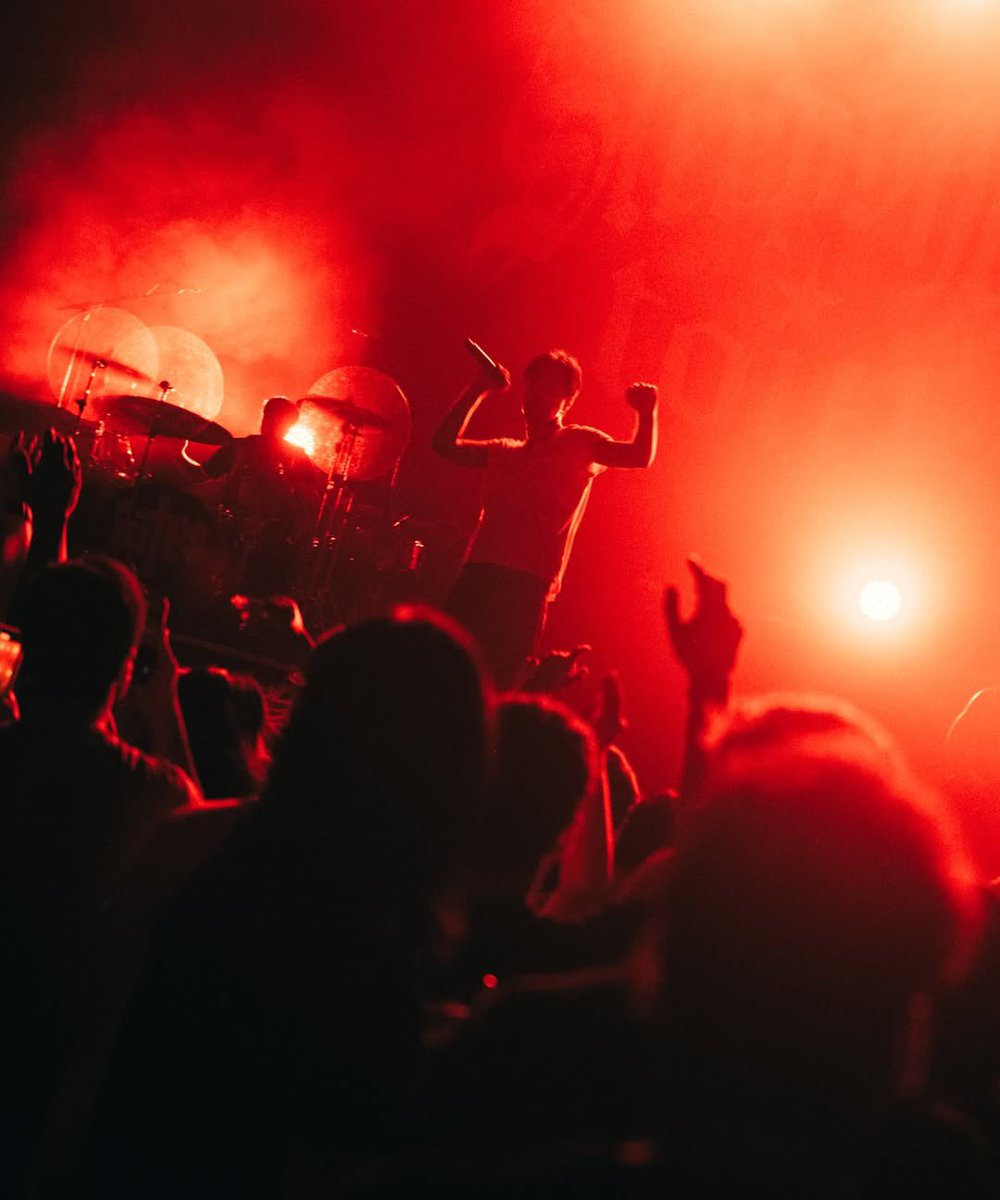 jutesmusic's tweet image. ok sleepyheads, ask and u shall receive... I&apos;m going back on tour in november for the final leg of my sleepyhead tour and im bringing @scarlethouse_ with me.
tickets are on pre sale tomorrow at 10am pst [the code is SLEEPYHEAD] and on general sale thursday at 9am pst.