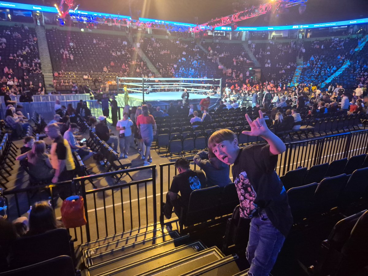 HelekanTooK tweet media