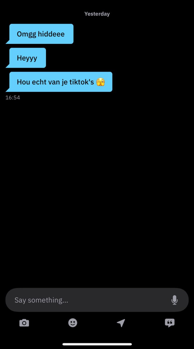 Ik open deze duivelse app eens in de blauwe maan en het faalt nooit om me te verassen😍😍😍