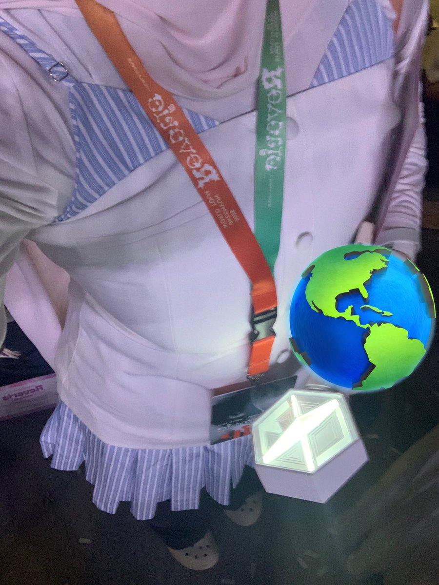 ninimulz's tweet image. special thanks to @aishahkim_07 for securing my vip ticket for kyoong in kl (and previously for kai) ❤️ it was definitely a night to remember and i can’t stop thinking of it until today 😭😭 see you again soon kyoongie ❤️❤️❤️

#BAEKHYUNinKL #BAEKHYUNinMY #ReverieinKL