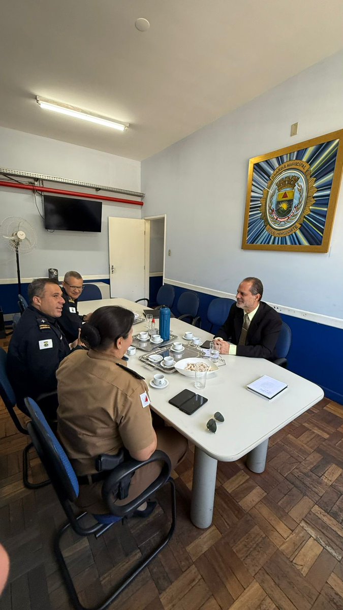 Nesta terça-feira (26), o presidente do TRE-MG,  des. Júlio César Lorens, se reuniu com a Guarda Municipal  para firmar mais uma parceria de divulgação da biometria em Minas Gerais.
