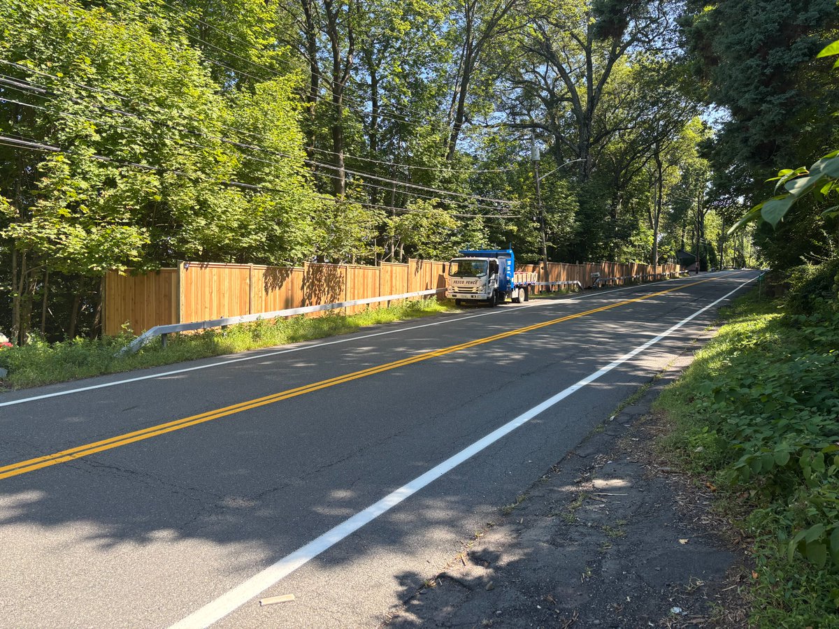 fescofence's tweet photo. How about a red cedar solid board fence for privacy from the road  #fencecompany #fencebuilders #fenceco #fencecompanies #fencecontractors #fencingco #fencingbusiness #fenceinstallation #fence #fencerockland #fenceBergen #fencewestchester #fenceinstallation #fencecontractor https://t.co/aDCaoBtJEG