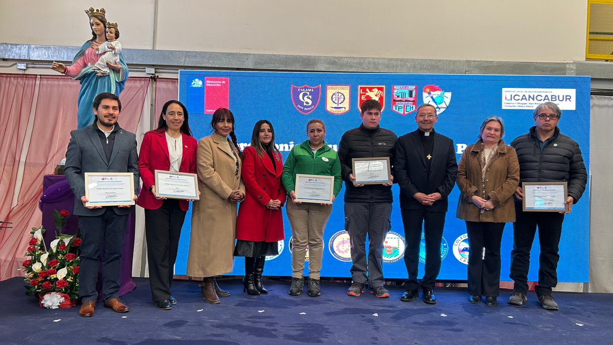 La industria requiere más y mejores técnicos para los desafíos de hoy y mañana.
En este Día Nacional de la Eduación TP, el Colegio Don Bosco Calama reconoció a las empresas comprometidas con el futuro y formación de los jóvenes de la comuna.

#Calama #Educación #AIA