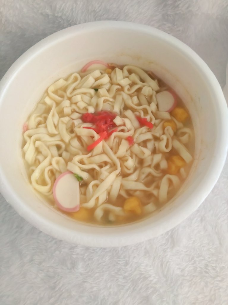 琉球そば🌺
初めて食べたけど美味しかった😋
スープのお味もしっかりしてて最高だった₍ᐢo̴̶̷̤ ‧̫ o̴̶̷̤ᐢ₎💕