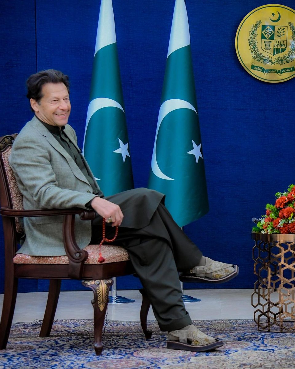 PTITIGERᴸᵉᵍᵉⁿᵈˢ (@m_o_pti_1_) on Twitter photo The oppressors fear Khan because he reminds the people that resistance is not just possible, but necessary for survival.
#خان_کا_مخالف_قوم_کا_مجرم
#خاندان_نیازی_مزاحمت_کا_استعارہ
<a href="/TeamDigitaLegnd/">TEAM DIGITAL ᴸᵉᵍᵉⁿᵈˢ</a> The oppressors fear Khan because he reminds the people that resistance is not just possible, but necessary for survival.
#خان_کا_مخالف_قوم_کا_مجرم
#خاندان_نیازی_مزاحمت_کا_استعارہ
<a href="/TeamDigitaLegnd/">TEAM DIGITAL ᴸᵉᵍᵉⁿᵈˢ</a>