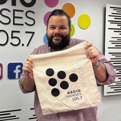radiomanises's tweet image. Nuestros colaboradores ya lo tienen, te gustaría disfrutarlos tú también?

#SORTEO 3 Packs #Bolsa + #Llavero + #Bolígrafo corporativos. 

🤩 Participa y ¡Consigue un pack con nuestro merchandising corporativo. #sorteofacebook #sorteoig

📅Válido hasta el 26/Sept/2025