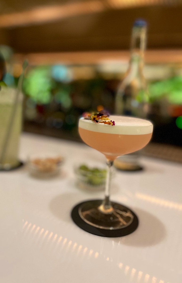 chihi29's tweet image. 美味しいお酒と空間に癒された…
ここに住みたいとまで思った🥹

#東京エディション虎ノ門 
#LobbyBar