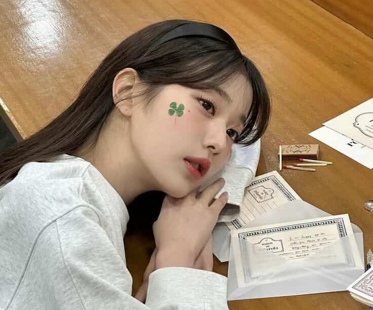 ensserawrites's tweet photo. Sour &amp; sweet like lemon 🍋 
a #jangkku/#baekjangz au

First loves are meant to be sweet but for Amielle (jwy), loving Luciann (psh) was as sour as her favorite lemons.

A story of secret glances, sweet enounters, and the sting of one-sided love. https://t.co/9xEt3S0U2K