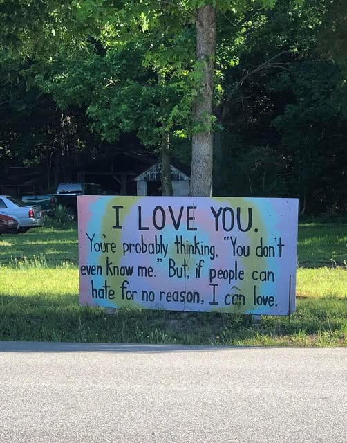 Bianca Swirlski-Queen Spam Pam, Beaver Czar 🍁 (@bswirlsi) on Twitter photo 