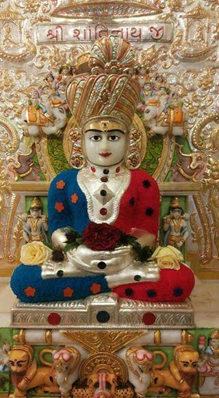 "પવિત્ર પર્યુષણ પર્વ" ચાલી રહ્યો છે ત્યારે "પ્રતિક્રમણ" પર એક નાનકડી વાત:

વાણી,વર્તન અને વિચાર થી જ્યારે પણ અતિક્રમણ કરીએ ત્યારે તરત જ પ્રતિક્રમણ કરી લેવું..

એકવાર પ્રતિક્રમણ કરવાથી ભૂલ ફરી નહિ થાય એવું નથી પણ જેમ જેમ અતિક્રમણ ને ઓળખી તરત જ પ્રતિક્રમણ કરતા રહીશું તો

૧/૨