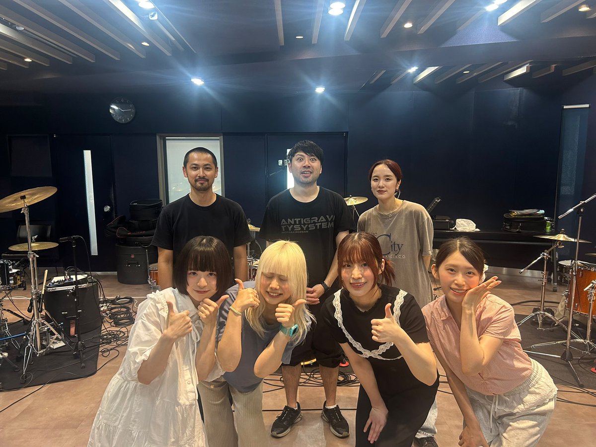 MADEIN UNO 全員ハイタッチ&サイン会　大阪 RAY 9/21 3DRUMSワンマン@LIQUIDROOM on X: 