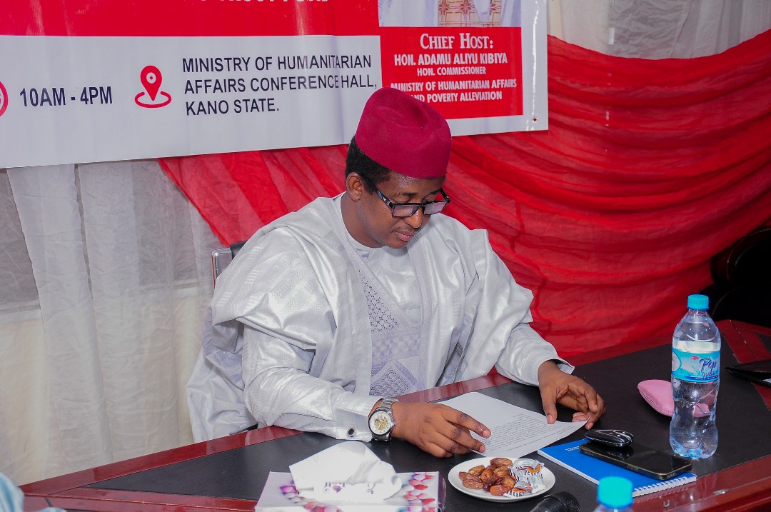 Man_Rabs99's tweet image. Commissioner, Ministry of Humanitarian Affairs &amp;amp; Poverty Alleviation, Hon. Adamu Aliyu Kibiya declared the workshop open &amp;amp; expressed gratitude to His Excellency, @Kyusufabba, for establishing the ministry. Kibiya also acknowledged Dr. Magashi&apos;s crucial role as the ministry&apos;s T.A
