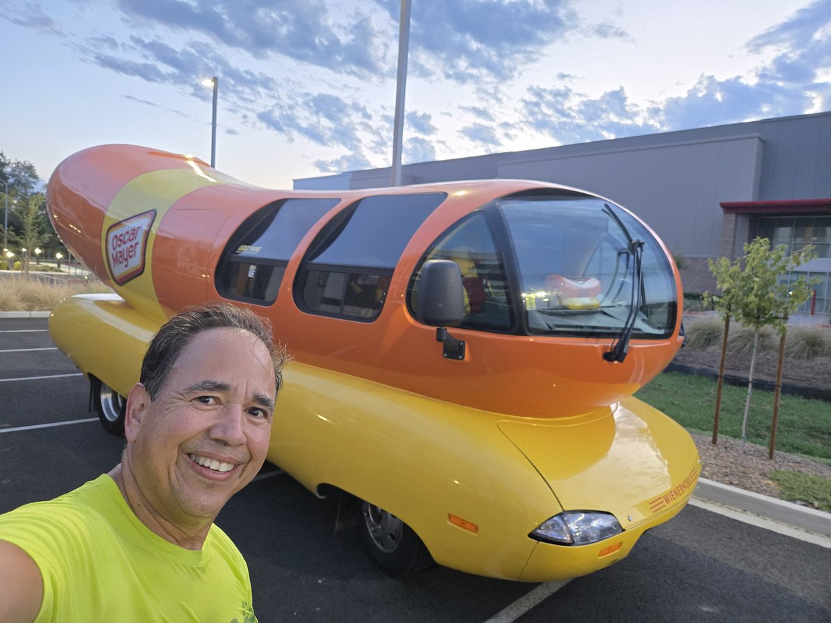 ⓉⒽⒺ ⓂⒶⓇⓀ Ⓥ (@blkjkrabbit66) on Twitter photo Urban run today through the streets of Sacramento and around the Arden Fair Mall. Turns out I'm staying at the same hotel as the <a href="/oscarmayer/">Oscar Mayer</a> weiner mobile! Urban run today through the streets of Sacramento and around the Arden Fair Mall. Turns out I'm staying at the same hotel as the <a href="/oscarmayer/">Oscar Mayer</a> weiner mobile!