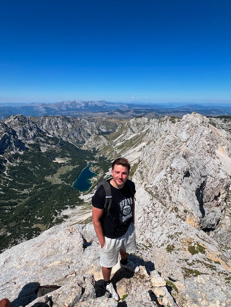 Today I summited Bobotov Kuk (2,523m / 8,278ft) — the highest peak in Montenegro. I’m not fit, I didn’t bring enough water, I did start to feel like I might need a helicopter rescue at the end. But I did it. Now it’s your turn. Audentes ❤️