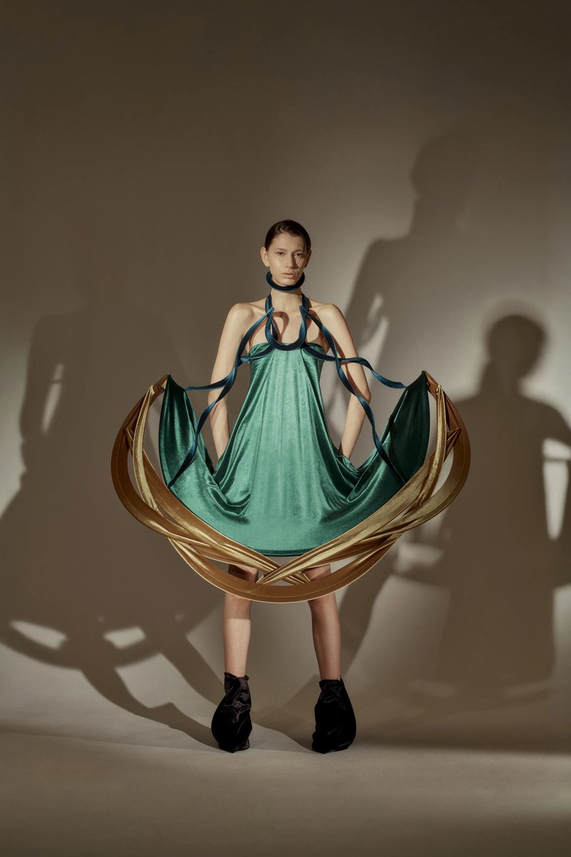 The BIOMORPHIC sculptures of ✨Ryunosukeokazaki✨ Spring/Summer 2026 — ALL the looks in a thread.🪡🧵