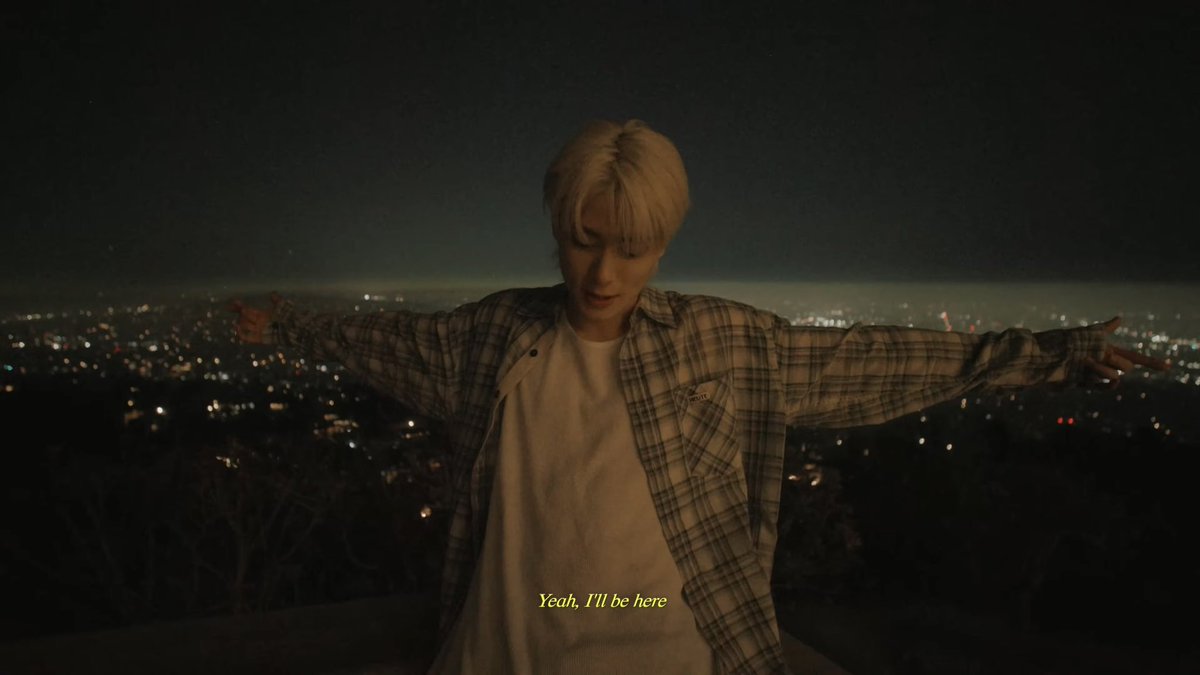 오랜 낮과 밤 달리는 시간 위 변함없이 두 눈을 뜨면 I’ll be here 

이 가사에 낮 > 밤 넘어가면서 재현이한테 초점 맞아지는 효과까지 .. 무슨 이런 영화가 있나요 .. 🥹 🖤