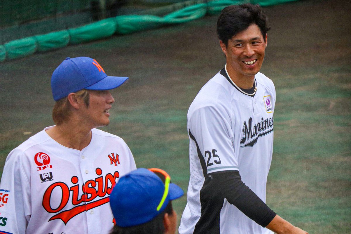 250826三条
大先輩の陽岱鋼と。
今日は久しぶりに後輩顔全開でニヨニヨしてるところを見ました。