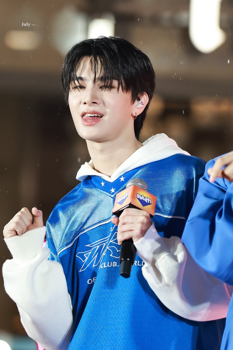 ㅡ แวะมาเลี้ยงหลานนนรอบที่ n <a href="/thaichayanon/">thaichaya</a> หล่อมากคั้บบ 

ㅡ ✨ .

#THAIchayanon 
#แฟนต้าลิ้นจี่xBUS
#BUSbecauseofyouishine