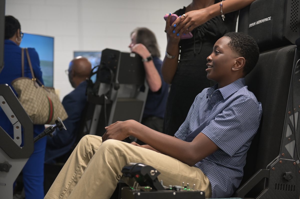 AETCommand's tweet image. Investing in our youth is investing in our future! Columbus AFB is thrilled to welcome STARBASE, a Department of Defense initiative focused on igniting a passion for STEM (science, technology, engineering, and math) in 5th-grade students. ow.ly/pG6s50WM39f.