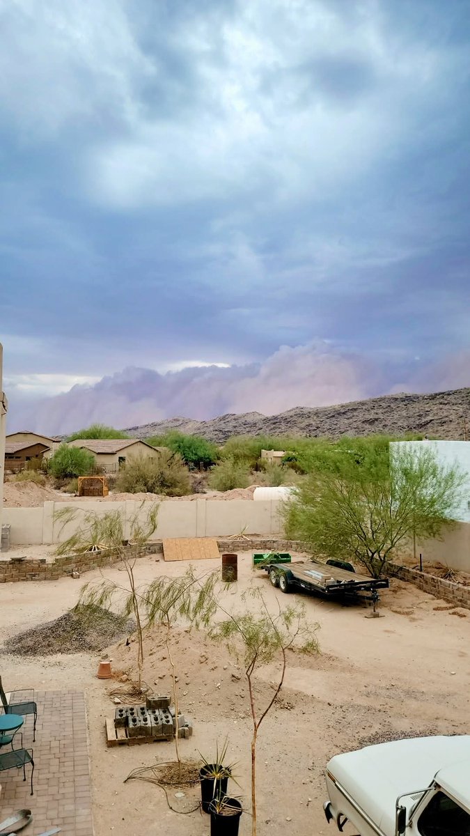 View from my sisters house yesterday. South Mountain Phoenix,AZ 
#belindajenson #KARE11 #KTTC #WCCO