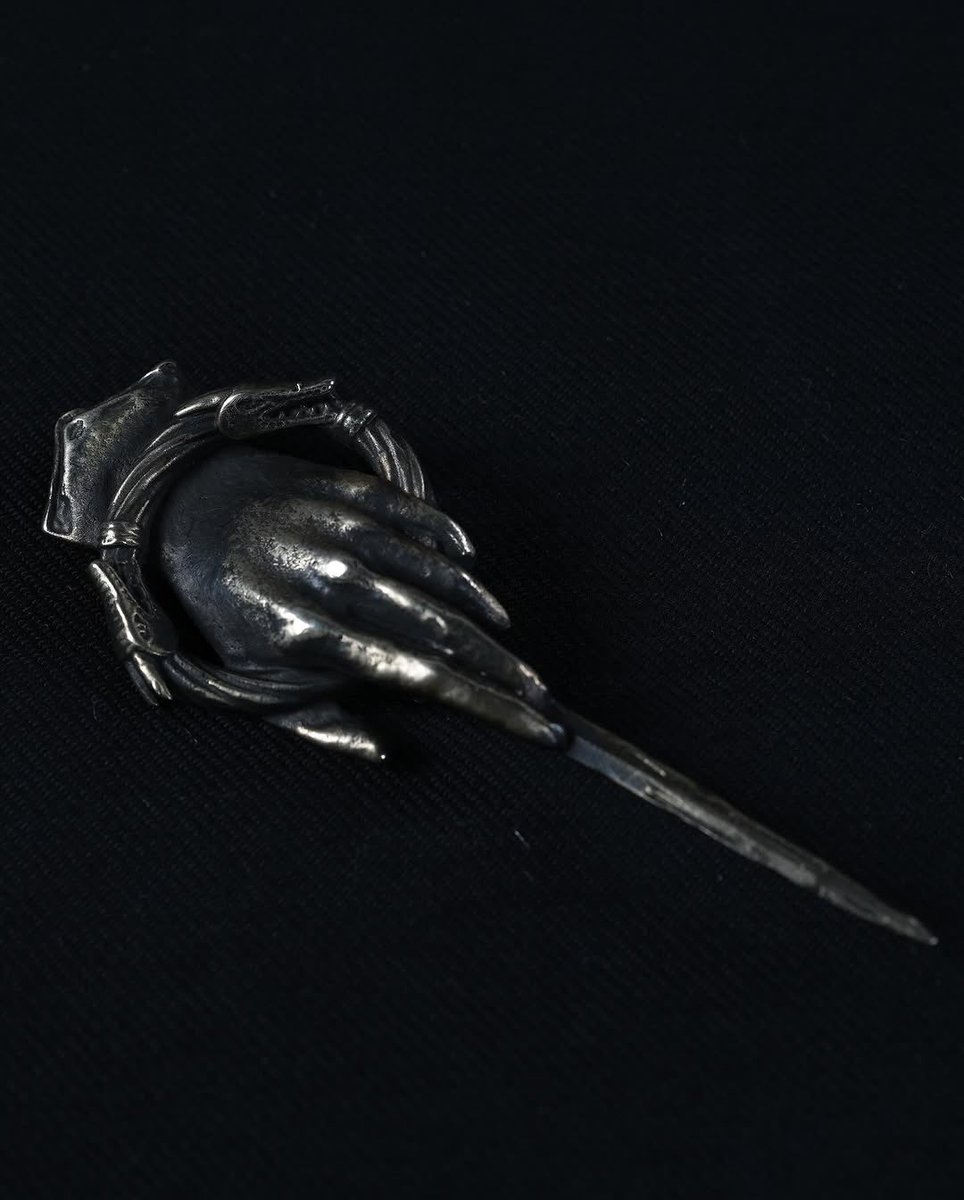 New photos of Steve Toussaint (<a href="/StevieToussaint/">Steve Toussaint</a>)’s Corlys costume detailing for Season 2 of ‘HOUSE OF THE DRAGON’

📸 carolineemccall