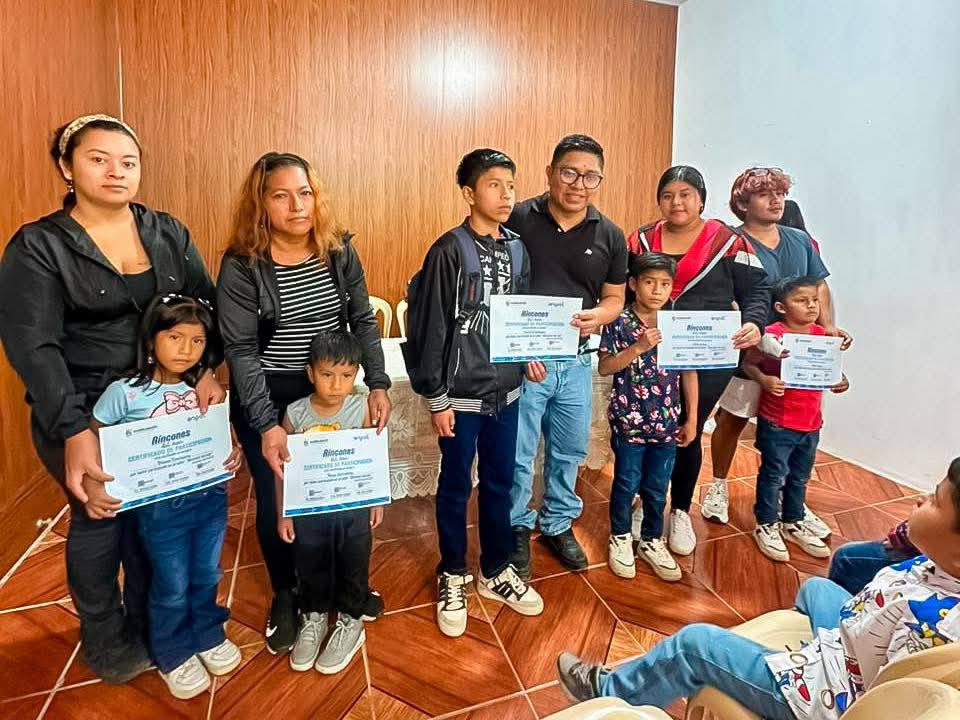 🌊 Clausura de Rincones del Mar 💙🤍💚: 38 niños de la Comuna Ancestral Sinchal participaron gracias al trabajo de los jóvenes líderes costeros 👏😇. Proyecto de Resiliencia con GAD Manglaralto + FIMCM ESPOL.
#UnidosSomosMasFuertes