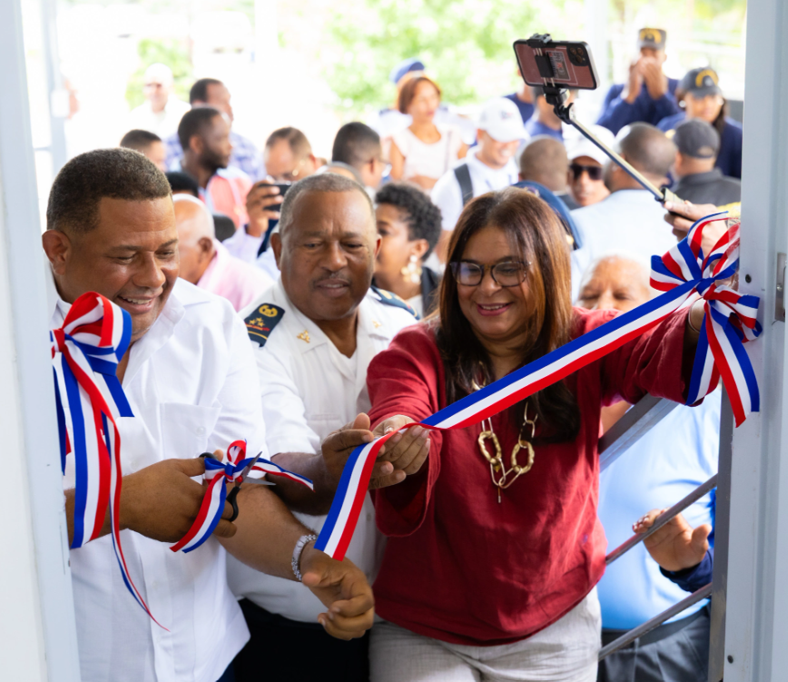 RicardoMFalu's tweet image. 🎶 In Guerra, DR, energy is transforming lives—through music! See how @AESDominicana’s latest project is empowering youth and empowering communities. 
➡️bit.ly/AESDominicana

#AESDominicana #SocialImpact #TransformativeEnergy #AES