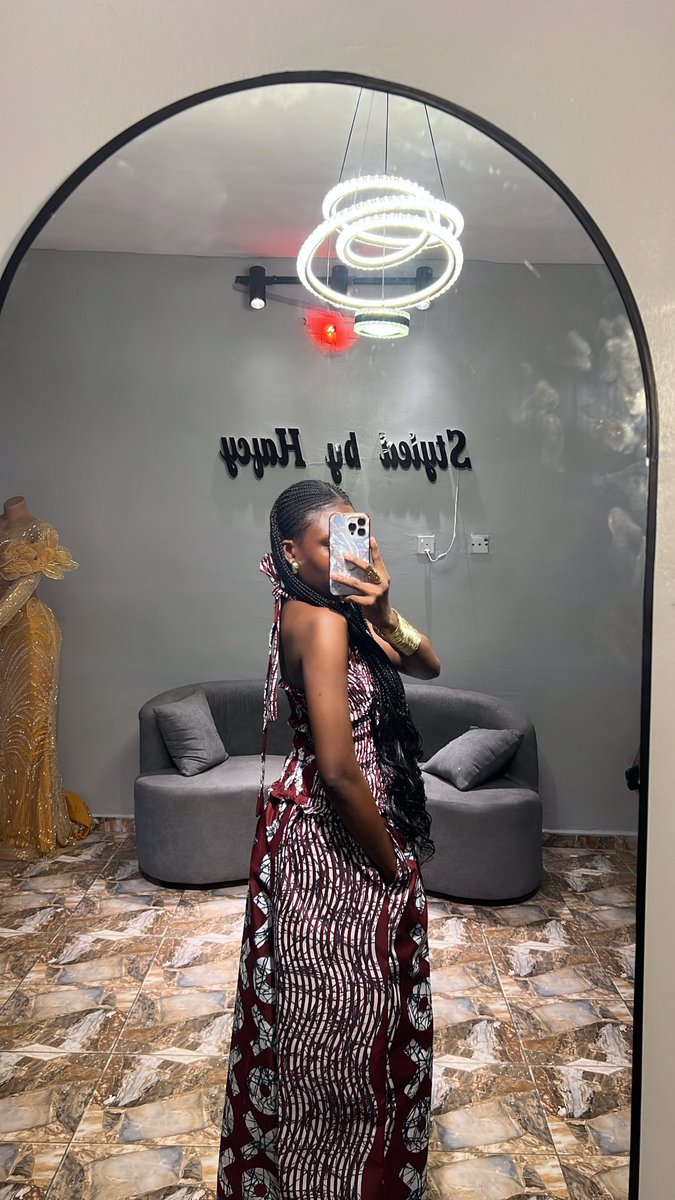 New in✨
Ankara two piece🥰, available in this print and more.

Price: 15k

Please rt 🙏❤️