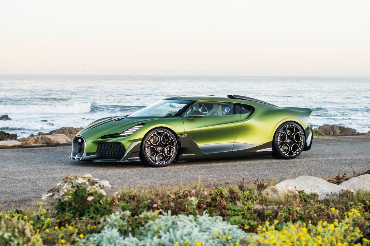 Bugatti's tweet image. At sunrise on Pebble Beach, the Pacific Ocean and cliffs provide the perfect backdrop for BROUILLARD – the first car from the Solitaire Programme, inspired by Ettore Bugatti’s favorite horse.

#BUGATTI #SOLITAIRE #BUGATTIBrouillard
–
bugatti.link/consumption