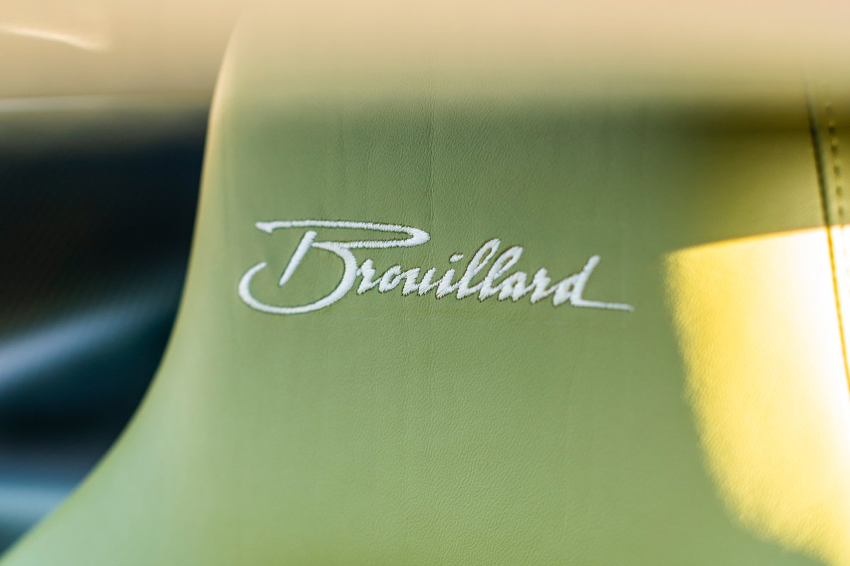 Bugatti's tweet image. At sunrise on Pebble Beach, the Pacific Ocean and cliffs provide the perfect backdrop for BROUILLARD – the first car from the Solitaire Programme, inspired by Ettore Bugatti’s favorite horse.

#BUGATTI #SOLITAIRE #BUGATTIBrouillard
–
bugatti.link/consumption