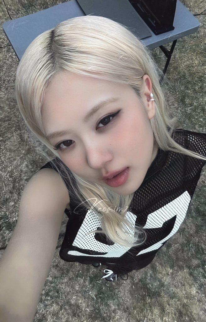 rosie (@roseannepics) on Twitter photo 