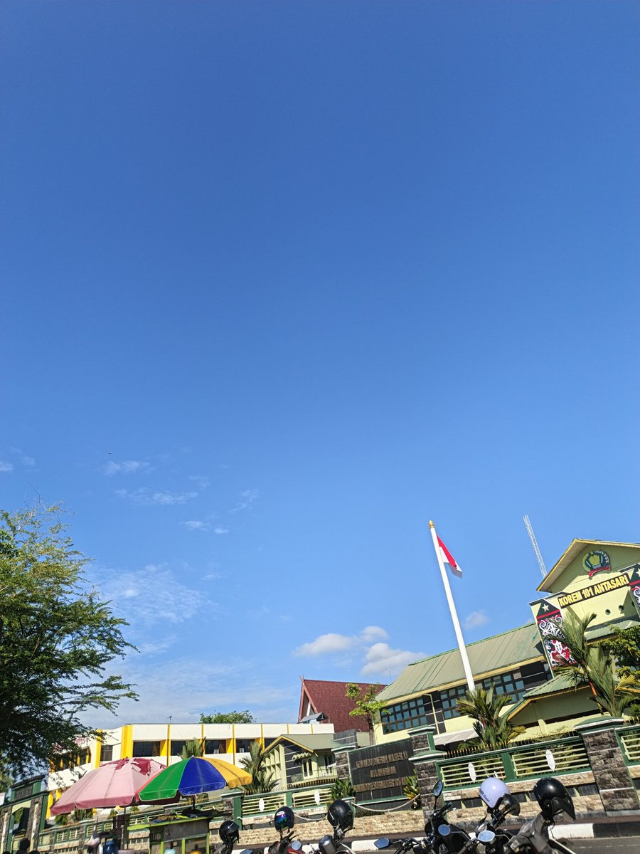 busuhjo's tweet photo. @tanyakanrl Infinix note 50 Nder low budget sekitar 2,8 dulu awal rilis sekarang mungkin lebih murah karena banyak keluar seri lainnya pro dll. Kamera lumayan lah apalagi kalau ada cahaya bagus. Videonya juga lumayan. Ini hasil nya punyaku cuman karena tangannya ga bisa moto estetik yaginiwk https://t.co/7l7rtofT2H