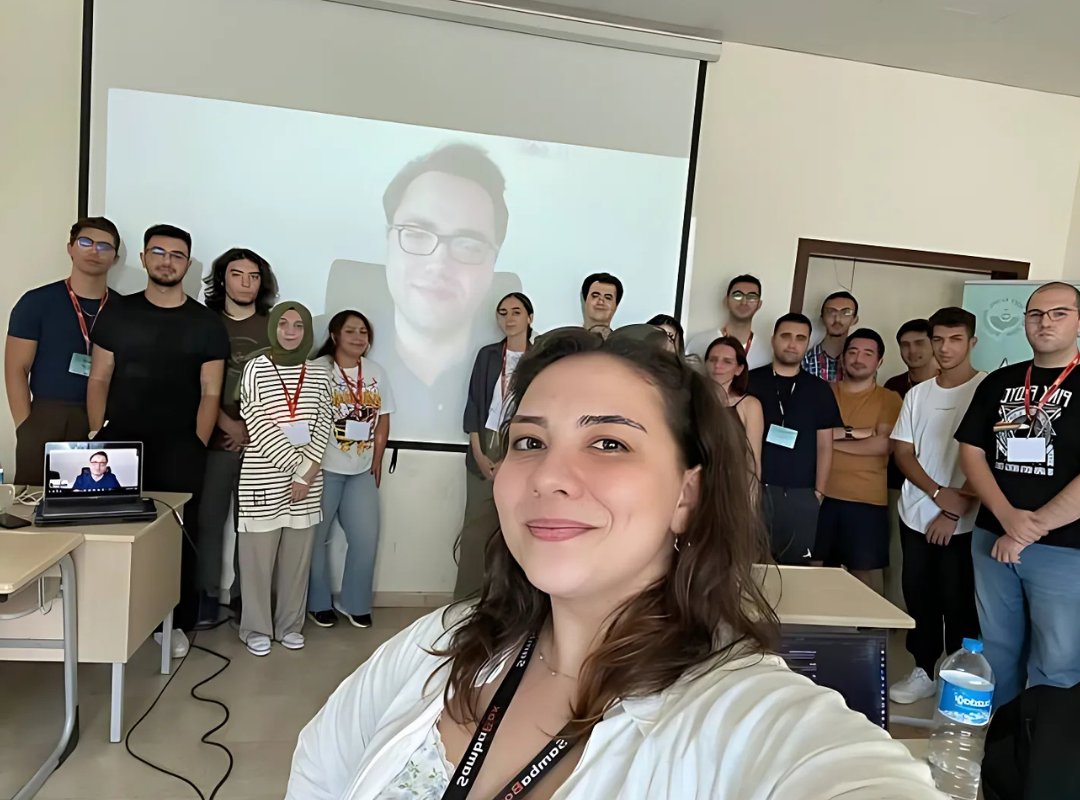 Common (@commondotxyz) on Twitter photo Big respect to <a href="/egetekiner/">Ege Tekiner</a> for teaching blockchain lessons at the Turkey Free Software Summer Camp (<a href="/lkdtr/">Linux Kullanฤฑcฤฑlarฤฑ Derneฤi</a> / <a href="/OzgurYazKampi/">Mustafa Akgรผl รzgรผr Yazฤฑlฤฑm Kampฤฑ</a>) ๐น๐ท
It's the world's biggest free software educational organization: 600+ students, 10-day bootcamp, 100% volunteer educators.
Proud to see our team Big respect to <a href="/egetekiner/">Ege Tekiner</a> for teaching blockchain lessons at the Turkey Free Software Summer Camp (<a href="/lkdtr/">Linux Kullanฤฑcฤฑlarฤฑ Derneฤi</a> / <a href="/OzgurYazKampi/">Mustafa Akgรผl รzgรผr Yazฤฑlฤฑm Kampฤฑ</a>) ๐น๐ท
It's the world's biggest free software educational organization: 600+ students, 10-day bootcamp, 100% volunteer educators.
Proud to see our team
