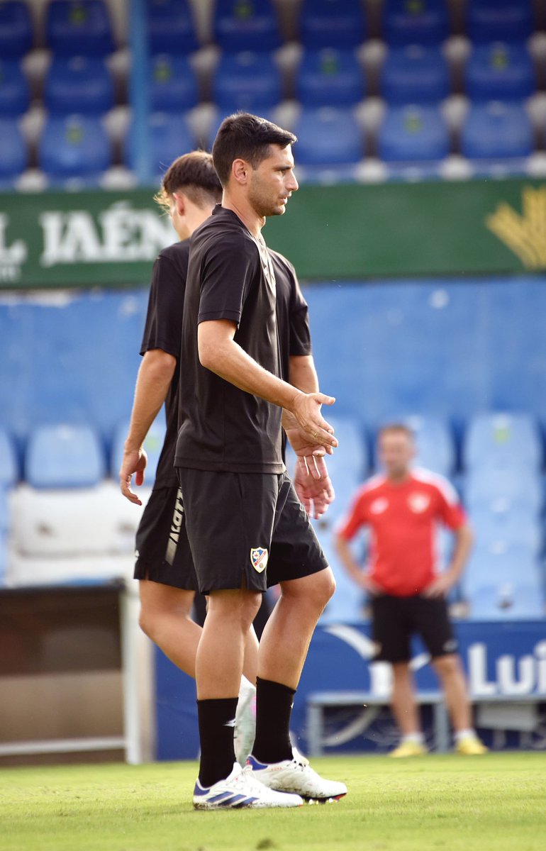 Paso a paso.
Día a día.

#EsLoQueEres 💙