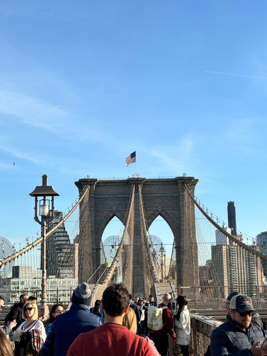 Bradcseex's tweet image. A sunny, bright day