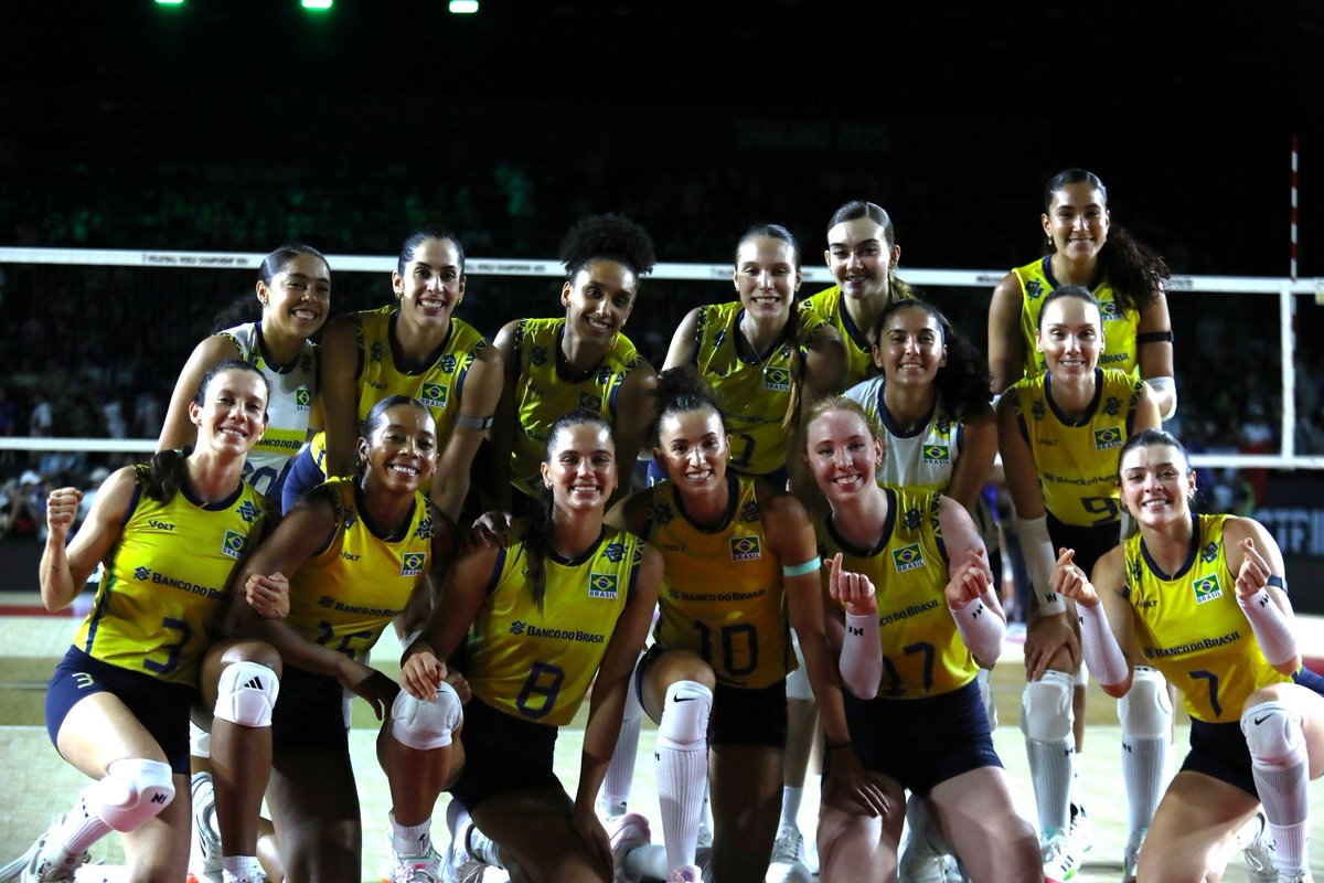 RAM10215's tweet photo. ⚡️ Distribuição de bolas vs Porto Rico

• Bergmann 6/28 (21% aproveitamento)
• Kisy 7/14 (46% aproveitamento)
• Kudiess 8/14 (57% aproveitamento)
• Diana 8/13 (61% aproveitamento)
• Gabi 7/13 (53% aproveitamento)
• Rosamaria 1/3 (33% aproveitamento) 
• Tainara 0/2 https://t.co/t8S2TeYznv