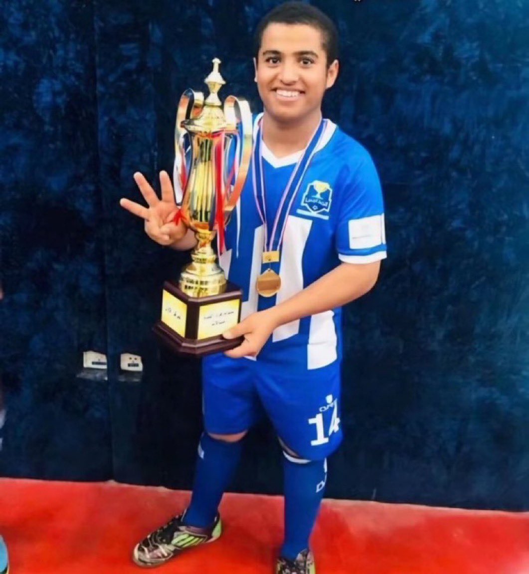 الصفقة الطبيعية اللي بنجيبها مكان فيرمين ب ٣٠ مليون مع اضافات ٣٠ مليون ونرسله اعارة لفالنسيا