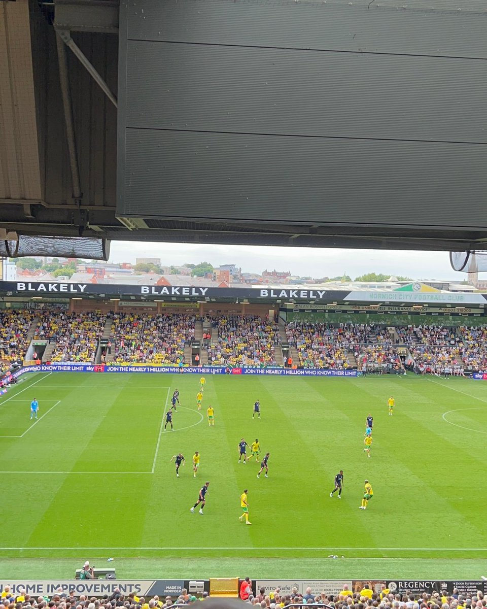 A big thank you to <a href="/ybmortgages/">Yellow Brick Mortgages Ltd</a> for hosting us at Carrow Road on Saturday.

Norwich City showed real fight with 10 men, despite the 2-1 defeat to Middlesbrough. 💛💚

It was great to have colleagues together for the occasion👏 #NCFC #Partnerships #CarrowRoad