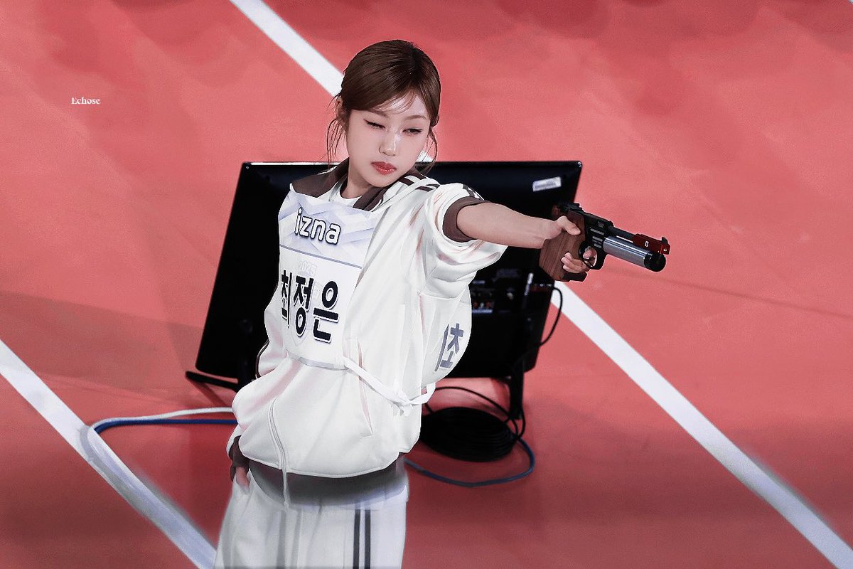 jungeunfile's tweet photo. these shots are CRAZY https://t.co/ZdHneuwWPZ