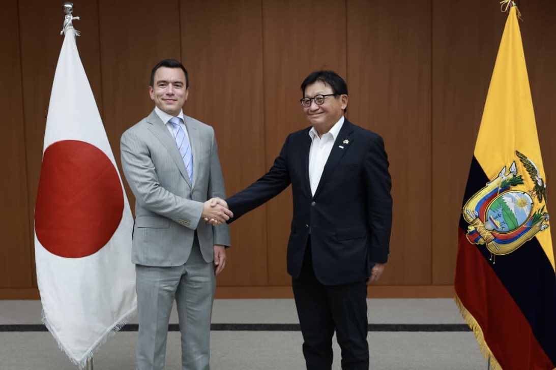 Presidencia Ecuador 🇪🇨 (@presidencia_ec) on Twitter photo 🇪🇨🇯🇵 En el inicio de su agenda oficial en Japón, el presidente <a href="/DanielNoboaOk/">Daniel Noboa Azin</a>, acompañado del sector productivo ecuatoriano, mantuvo una reunión con Keidanren, la Federación Empresarial de Japón, destacando su apoyo para avanzar en la negociación de un acuerdo comercial con esta 🇪🇨🇯🇵 En el inicio de su agenda oficial en Japón, el presidente <a href="/DanielNoboaOk/">Daniel Noboa Azin</a>, acompañado del sector productivo ecuatoriano, mantuvo una reunión con Keidanren, la Federación Empresarial de Japón, destacando su apoyo para avanzar en la negociación de un acuerdo comercial con esta