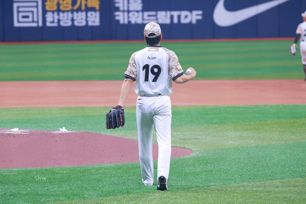 timetoshine_19's tweet photo. 250624 vs KIA

시즌 15번째 선발 경기⚾️

#timeto_start
#timeto_shine 
#키움히어로즈 #김윤하 https://t.co/iTDIhiJZee