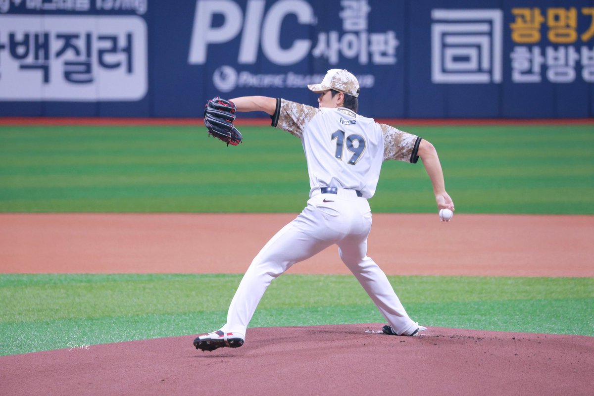timetoshine_19's tweet photo. 250624 vs KIA

시즌 15번째 선발 경기⚾️

#timeto_start
#timeto_shine 
#키움히어로즈 #김윤하 https://t.co/iTDIhiJZee
