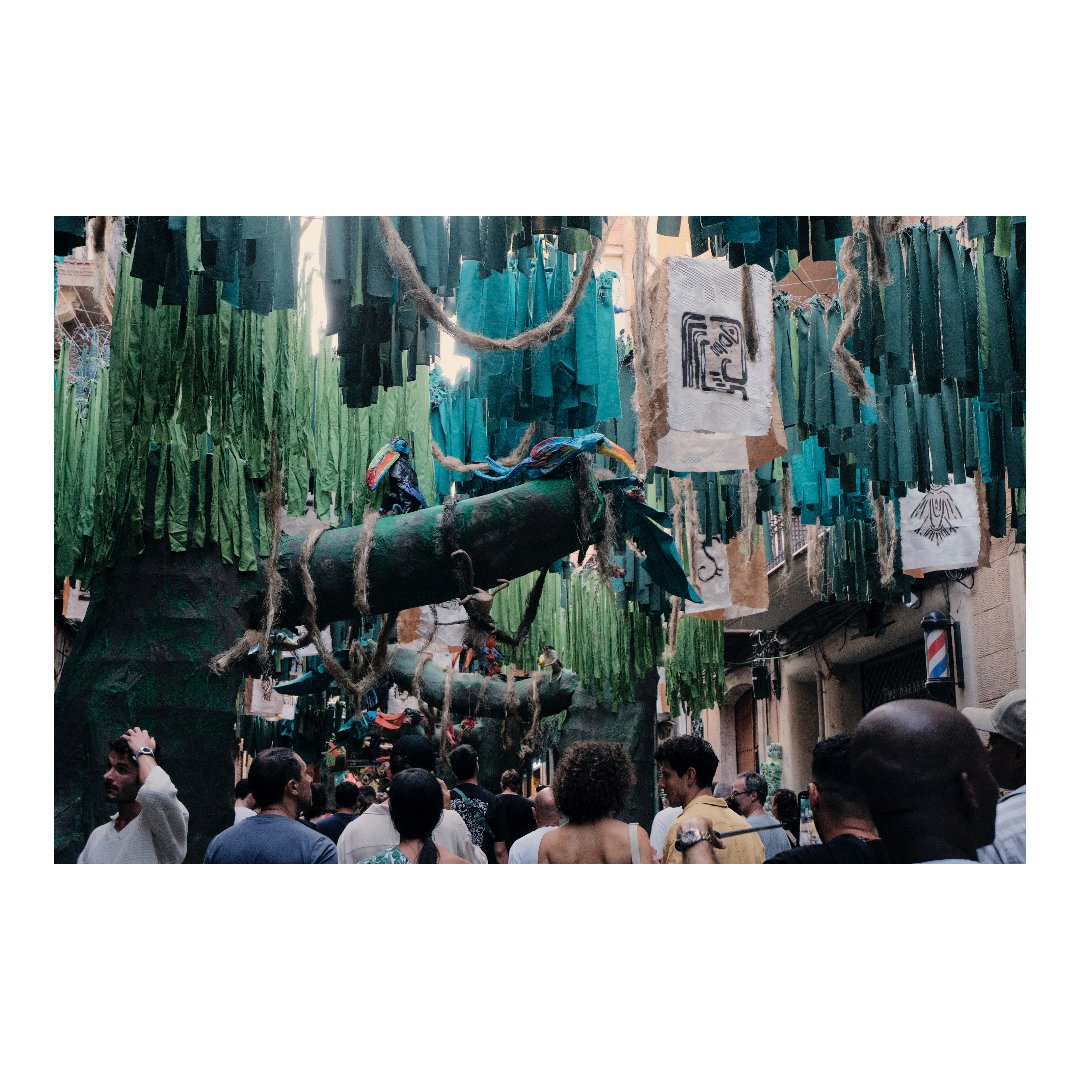 agui_foto's tweet image. 15/08/2025
#barcelonacity #streetsofbarcelona #bcnlovers #barcelonastreets #BCNphotography #fuji
#fujixseries #streetphotography #fotografiacallejera #fotografiadecalle #agui_foto